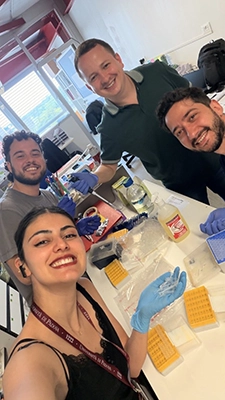 Filling pipette tips and sharing lab gossip